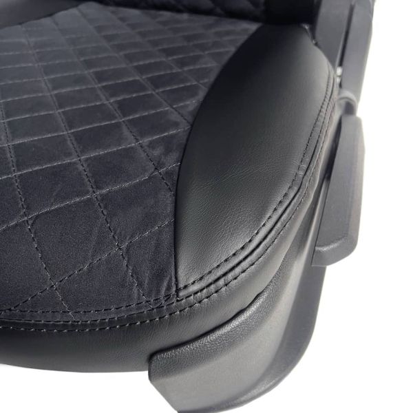 Чехлы Алькантара на Hyundai Accent 1999-2011 г.в. Чехлы Алькантара на Hyundai Accent 1999-2011 г.в.